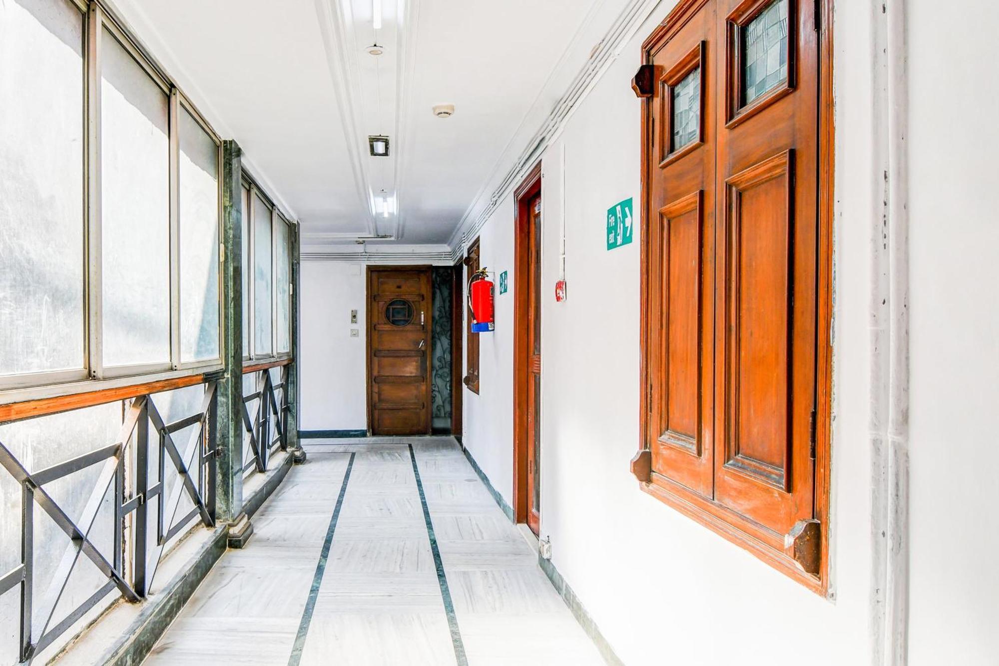 Super Hotel O Lenin Sarani Kalküta Dış mekan fotoğraf