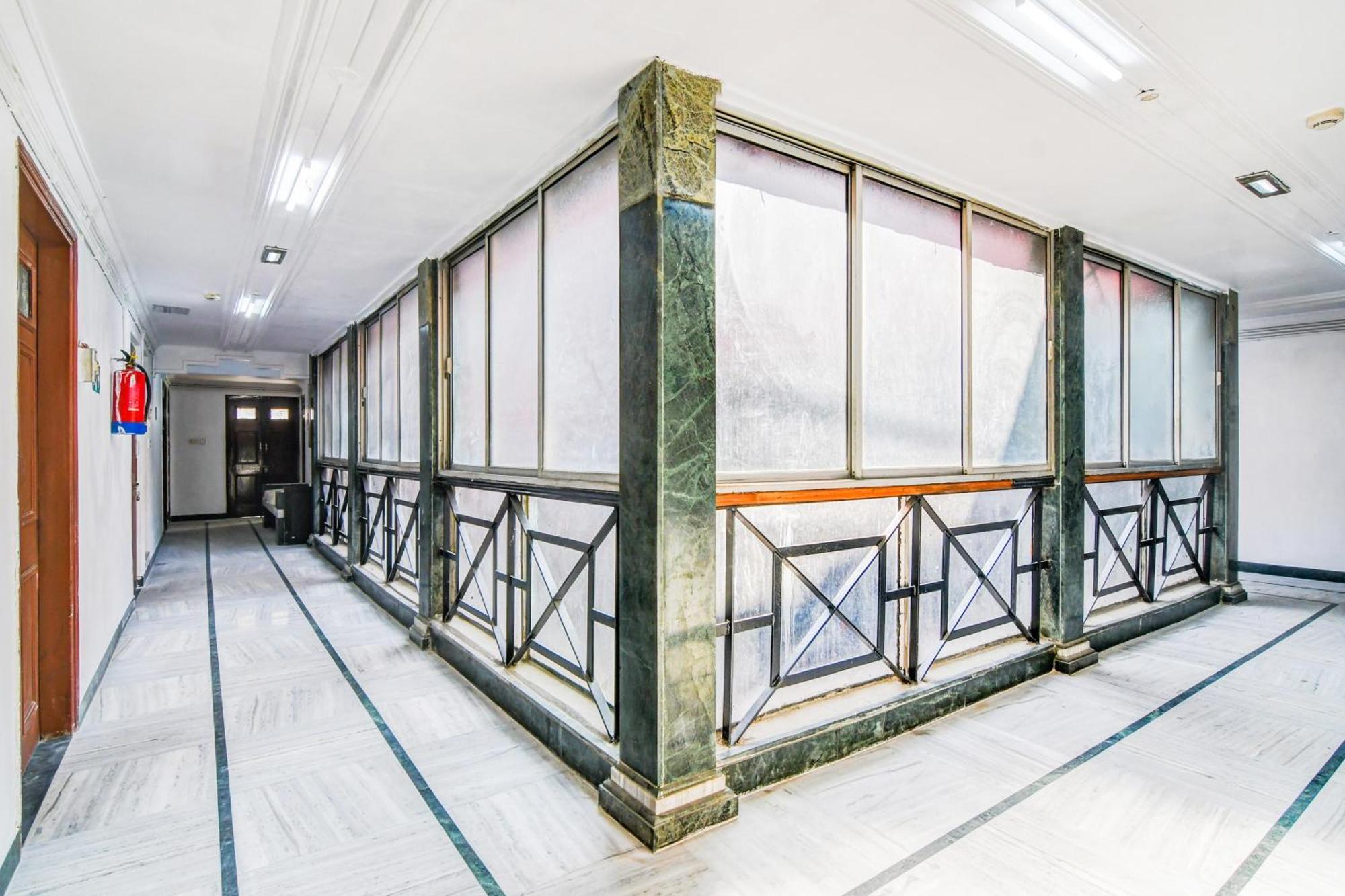 Super Hotel O Lenin Sarani Kalküta Dış mekan fotoğraf